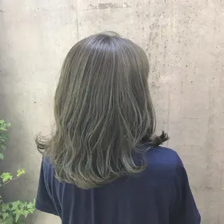 ミディアム カラー oshare tom (スタイリスト)所属・人気🌻《髪質改善》 平井 綾乃のヘアスタイル