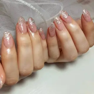 ネイル WHITE NAIL 難波店所属・荒木 綾花のネイルデザイン