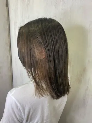 ミディアム 丸山 史香のヘアスタイル