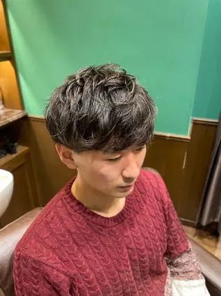 ミディアム パーマ メンズ ヒロ銀座BARBERSHOP丸の内店所属・ヒロ銀座　石川 昂のヘアスタイル