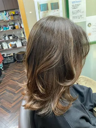 セミロング カラー katae sayoriのヘアスタイル