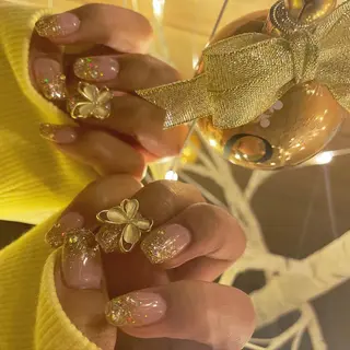 ネイル 加瀬 アンジェリーのネイルデザイン