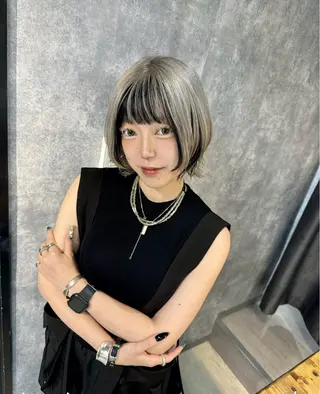 ショート カラー 【.ico】心斎橋 飛田ゆうきのヘアスタイル