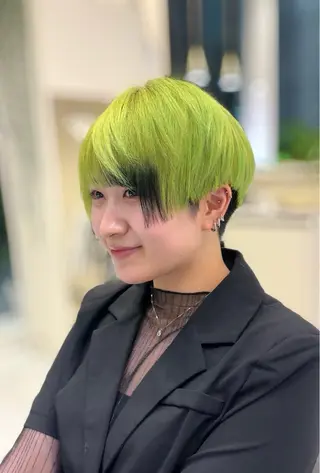 ショート カラー 🕊️アレンジ🕊️ イオ🕊️のヘアスタイル