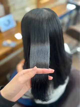 ロング ︎︎☁ティセラ︎︎☁ 透明感カラー🩵のヘアスタイル