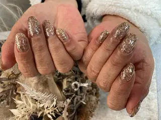 ネイル ou's nail salon所属・小林 桜のネイルデザイン