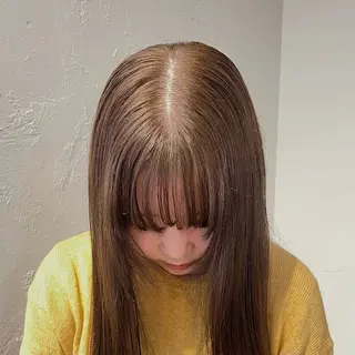 ロング カラー mina / 透明感ベージュカラーのヘアスタイル