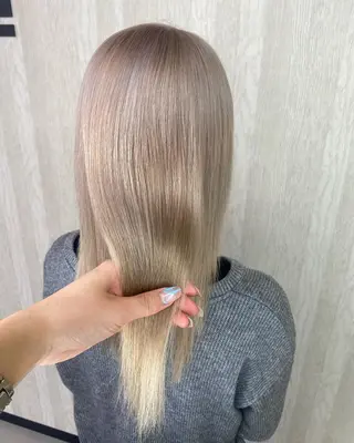 ロング カラー UNDER vr 【アンダーバー】のヘアスタイル