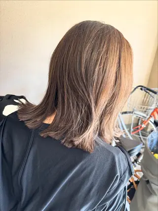 ミディアム カラー Hair lol nico La所属・ヘアーロウル ニコラのヘアスタイル