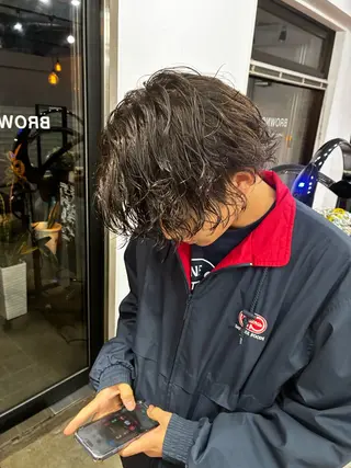 カラー メンズ 佐藤 芽衣のヘアスタイル