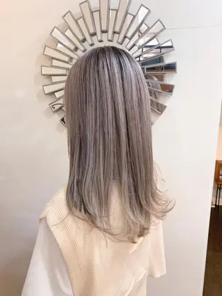 セミロング おおたけ あゆみのヘアスタイル