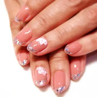 ネイル 山田 麻衣のネイルデザイン