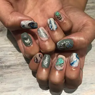 ネイル crestnail所属・小林 束紗のネイルデザイン