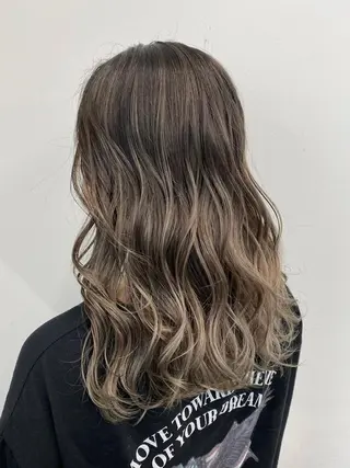 セミロング 公式 Ease by amble luxeのヘアスタイル
