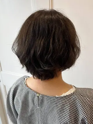 カラー crenier【クルニエ】所属・亀田 幸美のヘアスタイル