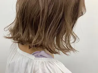 ミディアム カラー LEBEN所属・leben serikaのヘアスタイル