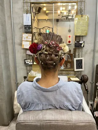 セミロング 艶髪/ハイトーン/ ヘアセット/モエノのヘアスタイル