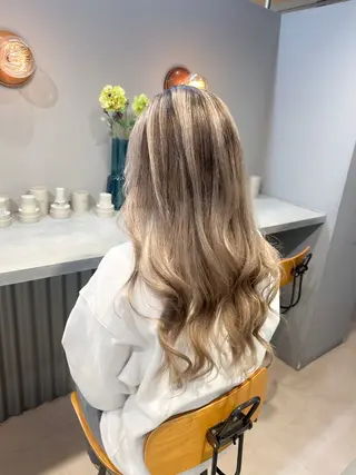 ロング カラー 💖ハイライト/ハイ トーン💖MIKIのヘアスタイル
