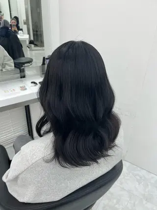 ミディアム カラー ヘアアレンジ 艶髪ハイトーン🫧 Kurehaのヘアスタイル