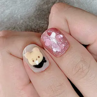 ネイル haleyume所属・shino🌟 痛ネイルのネイルデザイン