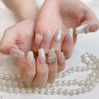 ネイル Raviy イオンモール成田店所属・菅谷 百花のネイルデザイン