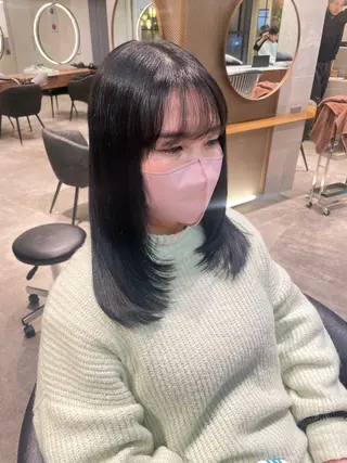 ミディアム 新宿/新宿三丁目 yuinaのヘアスタイル