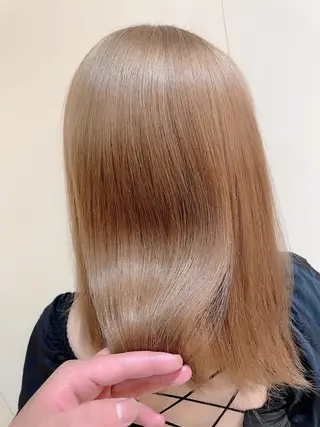 ミディアム カラー NINE+/代表 ブリーチ特化型サロンのヘアスタイル