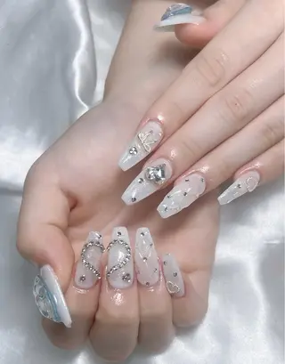 ネイル LEELA NAIL STUDIO所属・LEELA NAIL STUDIOのネイルデザイン