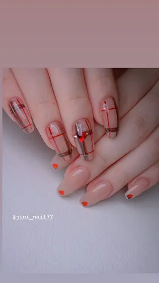 ネイル JINI NAIL所属・ジニ ネイルのネイルデザイン