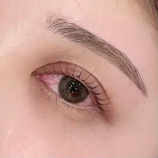 マツエク・マツパ THE CHIC所属・sigehiro ayumiの眉毛・アイブロウイメージ