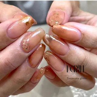 セミロング écrin所属・kouno megumiのネイルデザイン