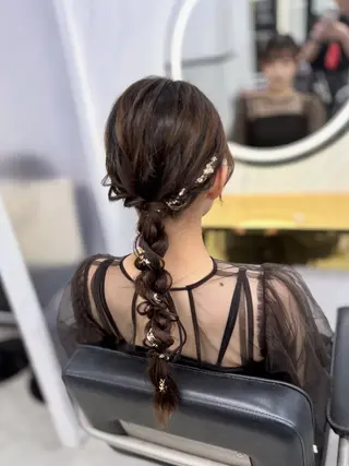 ロング ヘアアレンジ エクステ🩵ブリーチ 韓国ヘア🩵KAEのヘアスタイル