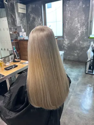 カラー 海外トレンドヘア🤍 sumireのヘアスタイル