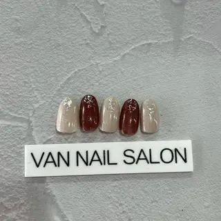 ネイル Van Nail Salonのネイルデザイン