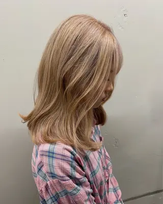 ロング カラー Pia Yakuin所属・【Pia】 萌亜のヘアスタイル