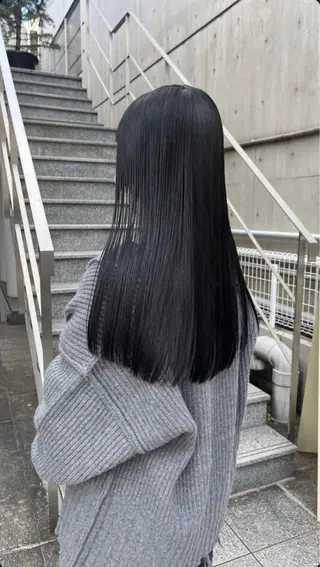 ロング OXCREATION /ユウキのヘアスタイル