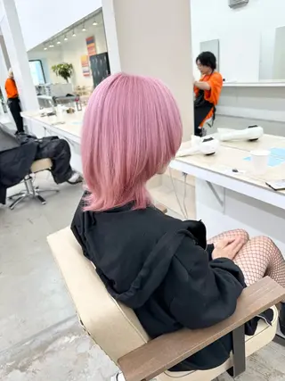 ショート カラー 🌈ディレクター🌈 徳松優希のヘアスタイル