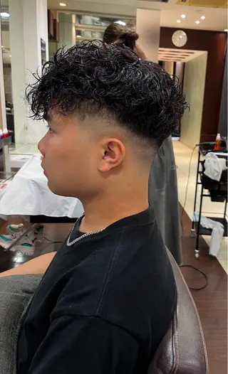 パーマ メンズ ピカイチ天神× M.SLASH所属・ピカイチ天神 西田省吾のヘアスタイル