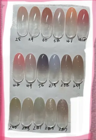 ネイル REMIA 横須賀中央店所属・REMIA 羽鳥のネイルデザイン