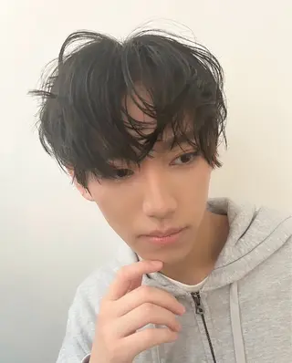 カラー パーマ メンズ 松岡 恭弘のヘアスタイル