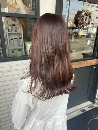 ミディアム 小坂 真子のヘアスタイル