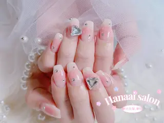 ミディアム Hanaai Salon新大久保店のネイルデザイン