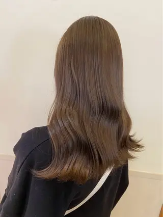 ロング カラー 山下 姫歌のヘアスタイル