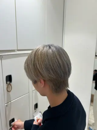 ショート カラー メンズ 小中 達喜の眉毛・アイブロウイメージ