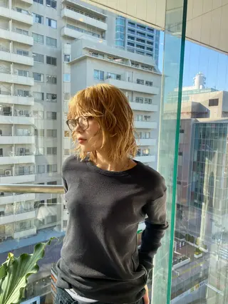 ミディアム カラー RIN／韓国ヘア レイヤーカットのヘアスタイル