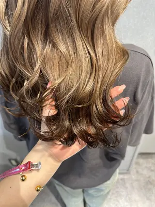 ロング カラー 唐澤 千尋のヘアスタイル