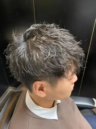 メンズ プレミアムバーバーヒロ銀座所属・成田 知佳のヘアスタイル