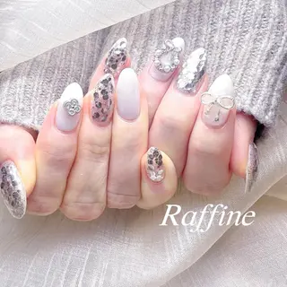 ネイル RAFFINE 月🦋🩵のネイルデザイン