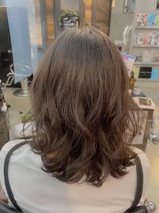 ミディアム パーマ 仲矢 あゆ美のヘアスタイル