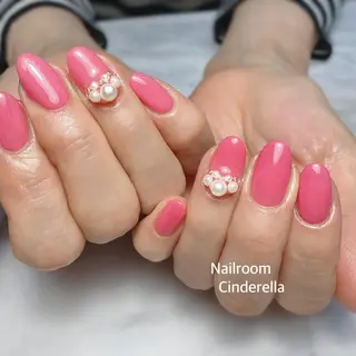 ネイル Nailroom. Cinderellaのネイルデザイン